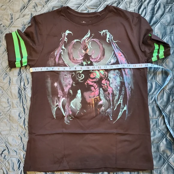 NWOT We Love Fine World of Warcraft Varsity Style Short Sleeve Shirt Large - Picture 5 of 5